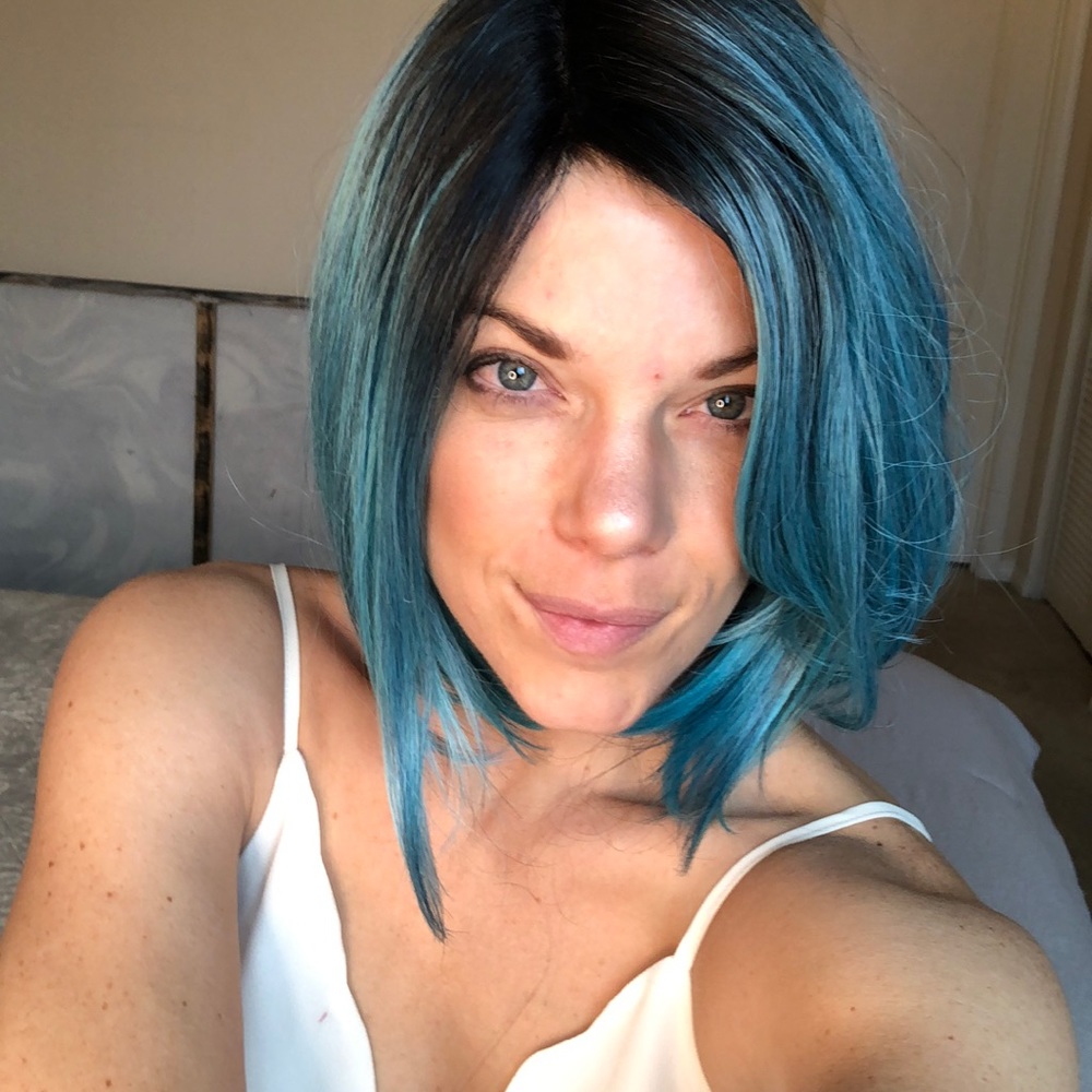 Wig - blue ambre bob